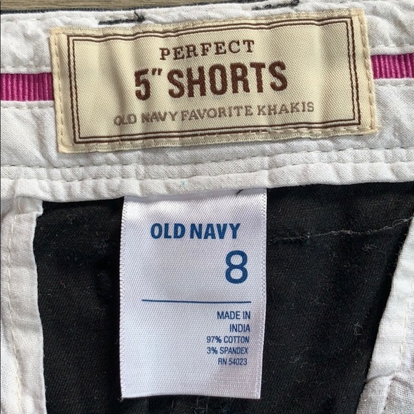 Women's Old Navy Perfect 5 Inch Khaki Shorts Size 8 - Picture 6 of 9